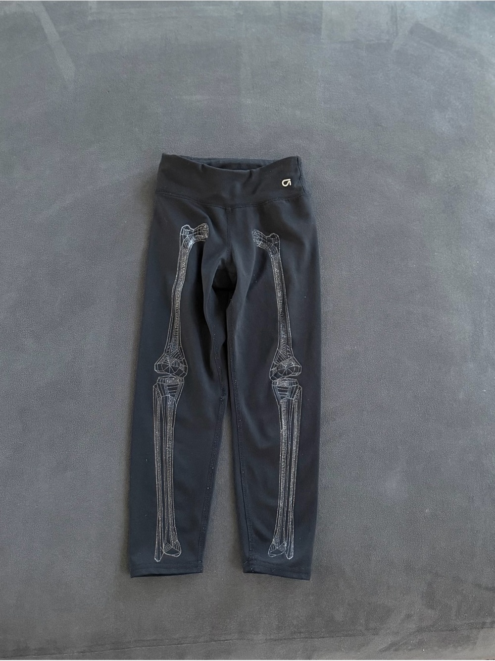 GapFit Dry Girls' Black Athletic Leggings with Skeleton Bone Graphic
